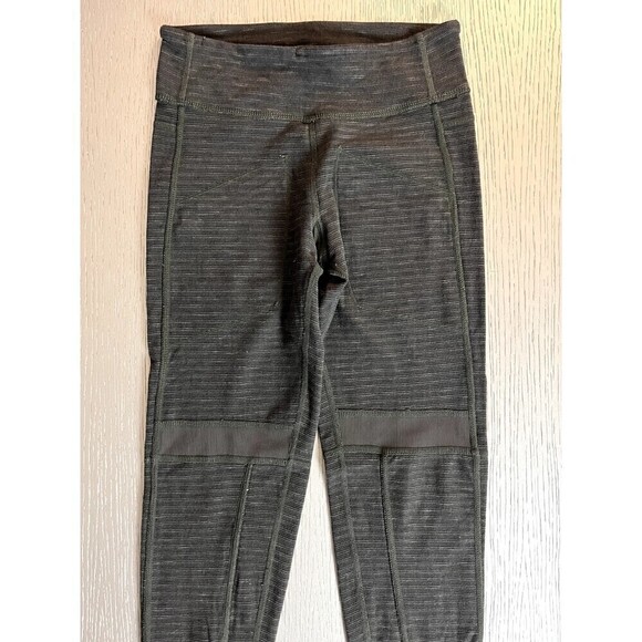 Lululemon Women's Leggings Dark Green Size 4 Yoga Workout Inseam 29" Used - Picture 3 of 8